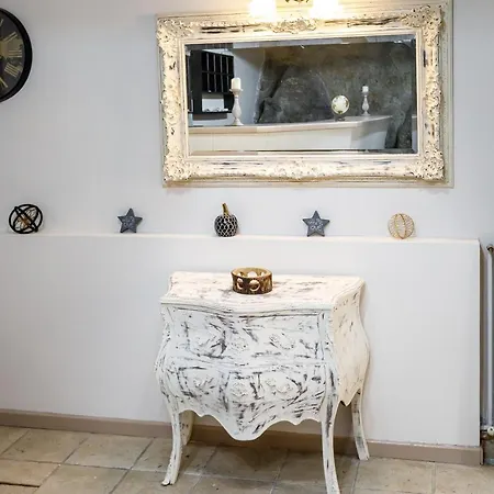 Kapodistrias 3*