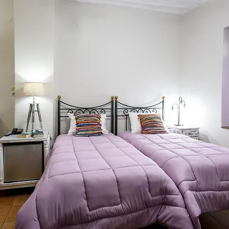 Guest house Kapodistrias 3*