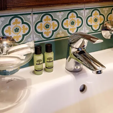 Guest house Kapodistrias 3*